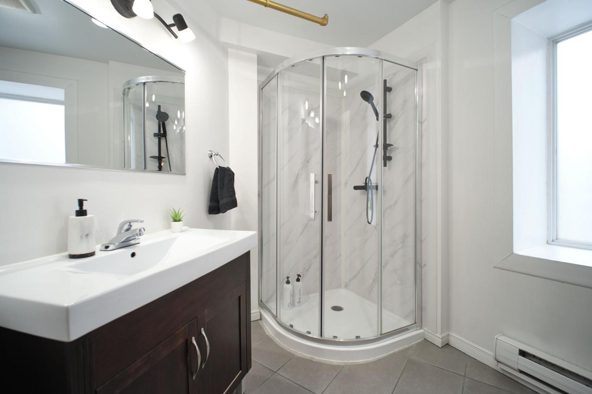 Lion'S Den // Spacious 1500 Sqft Québec Eksteriør bilde